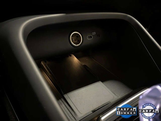 Used 2025 Volvo XC40 B5 Plus image 56