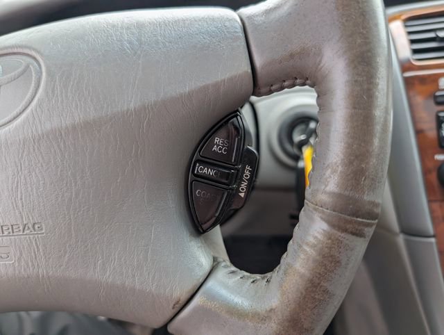 Used 2000 Toyota Avalon XLS FWD image 11