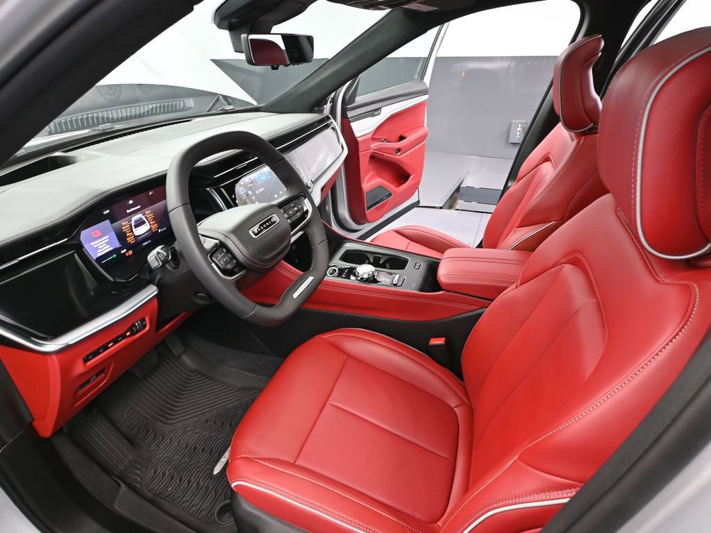 Used 2025 Jeep Wagoneer S Launch Edition image 25