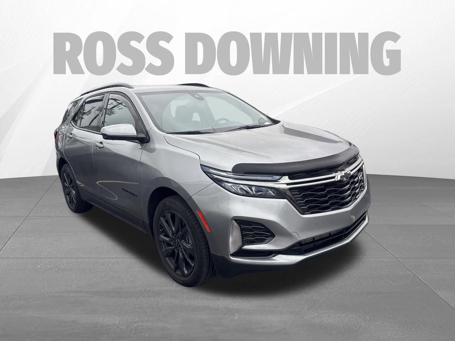 Used 2023 Chevrolet Equinox RS w/ RS Leather Package FWD image 3