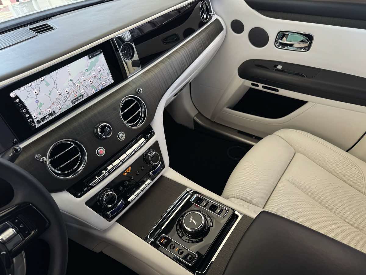 Used 2022 Rolls-Royce Ghost w/ Ghost Package AWD/4WD image 16