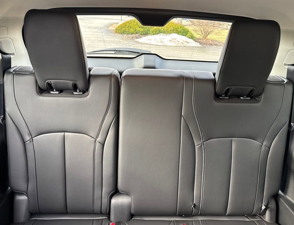 Certified 2025 INFINITI QX60 Luxe w/ Vision Package image 25