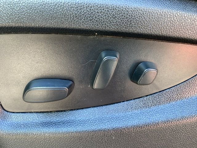 Used 2017 GMC Sierra 2500 SLT w/ Duramax Plus Package image 17