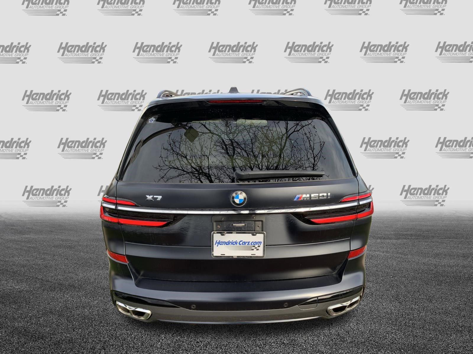 Used 2023 BMW X7 M60i w/ Executive Package image 9