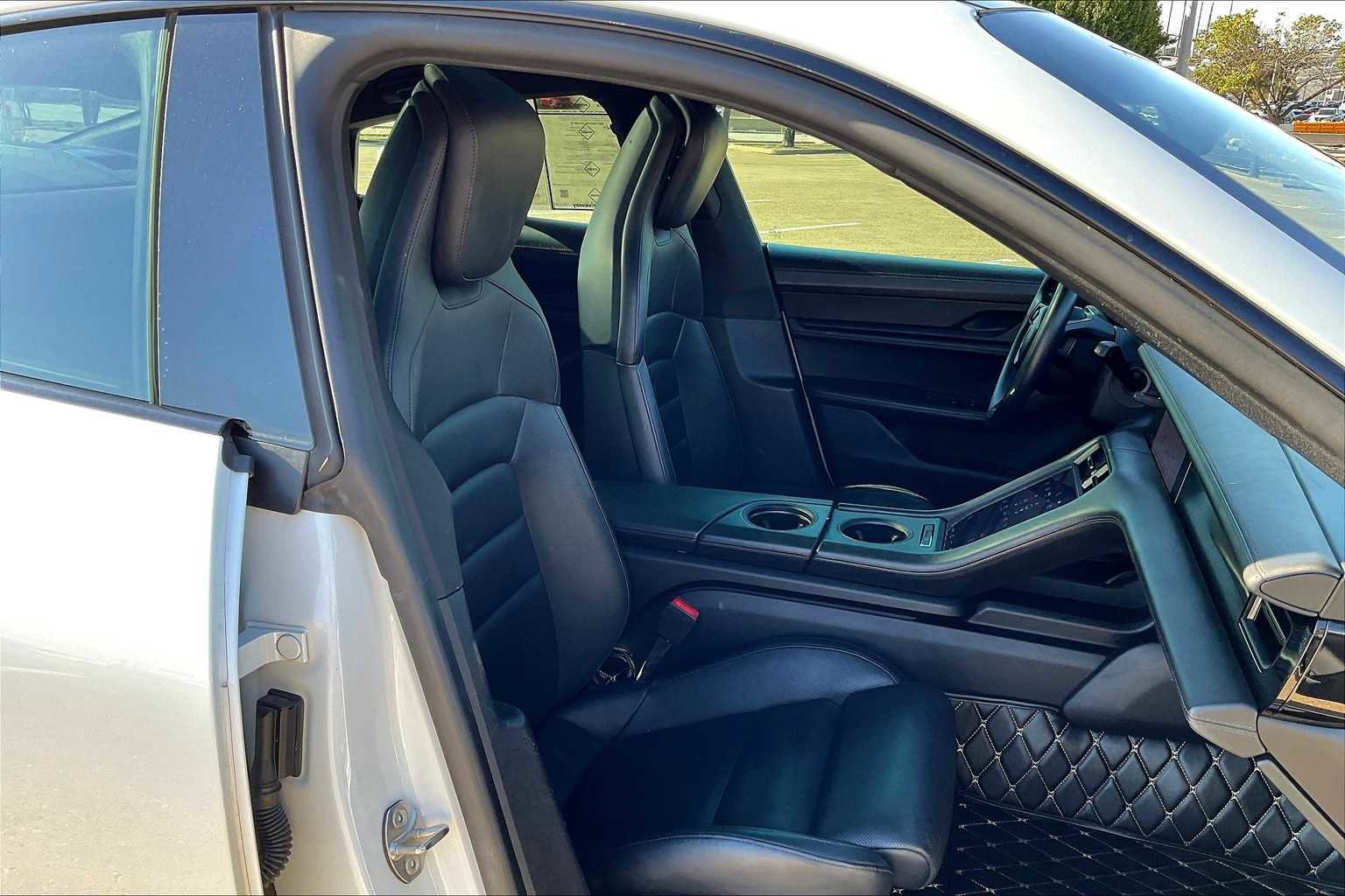 Used 2020 Porsche Taycan 4S image 12