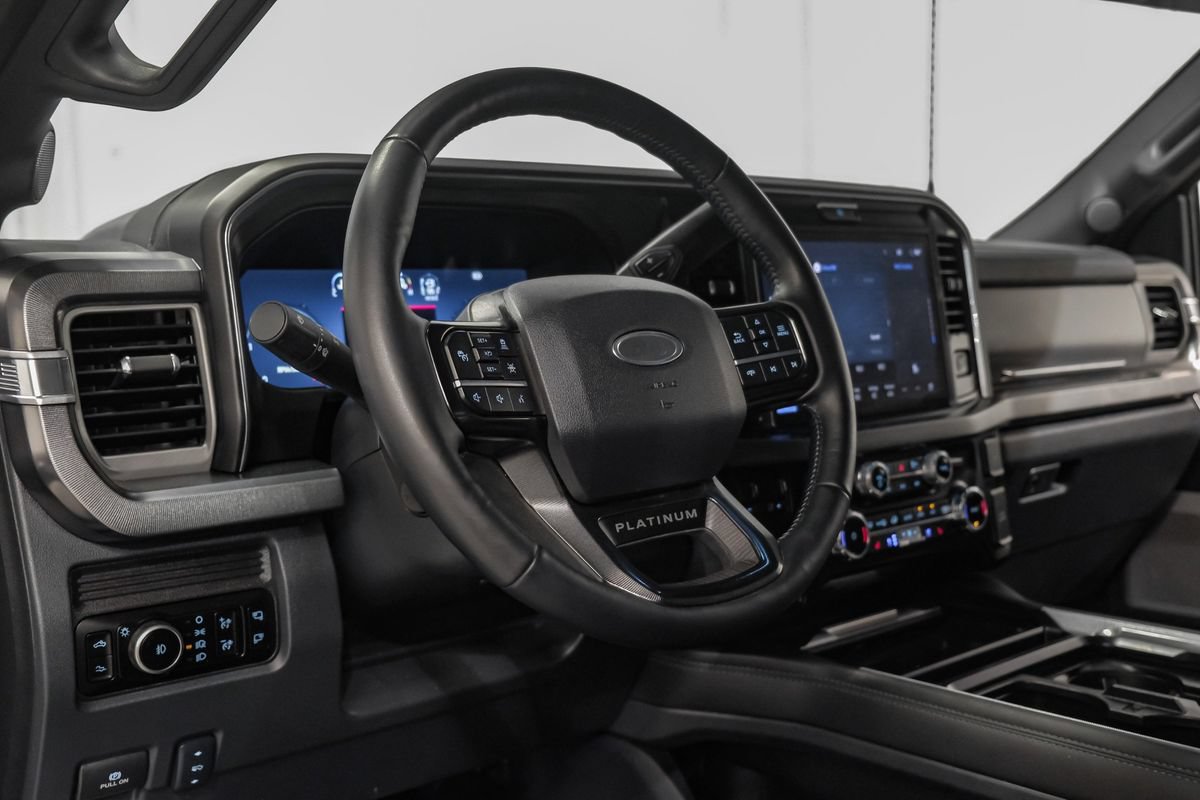 Used 2025 Ford F350 Platinum AWD/4WD image 15