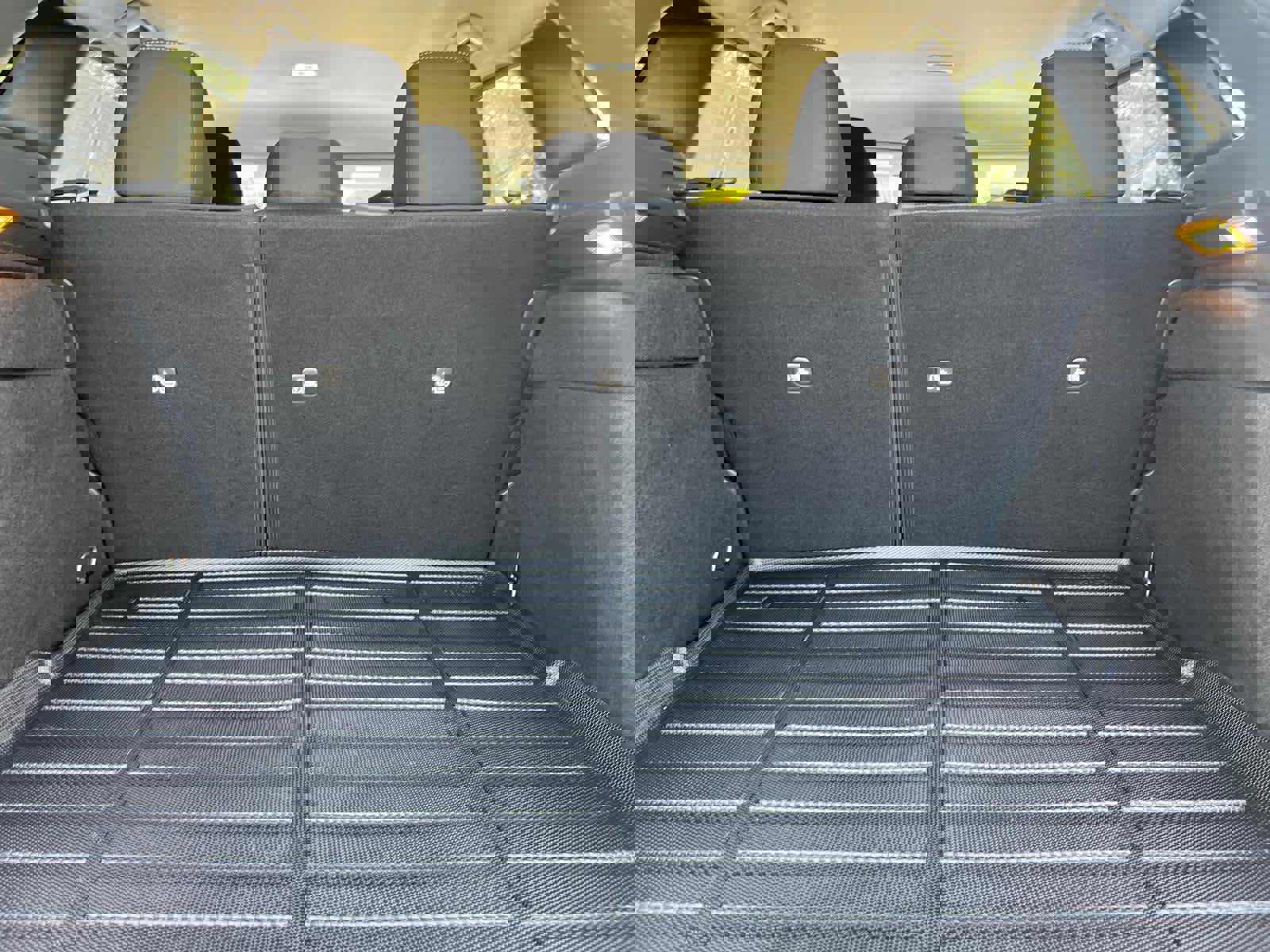 Used 2025 Nissan Kicks SV AWD/4WD image 39