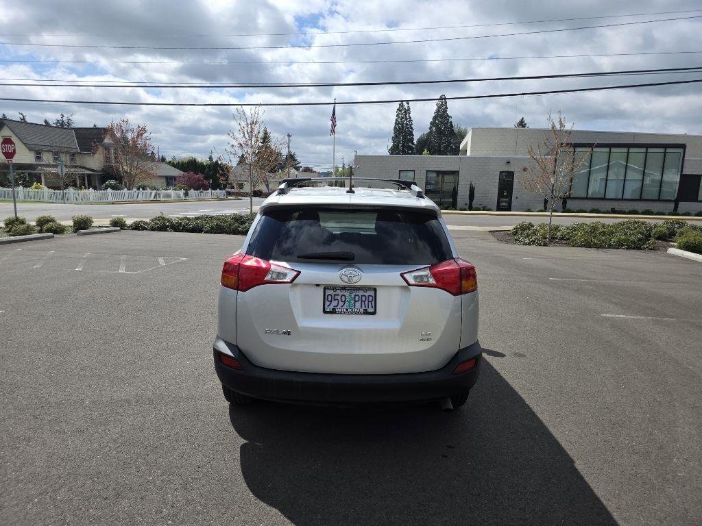 Used 2014 Toyota RAV4 LE AWD/4WD image 6