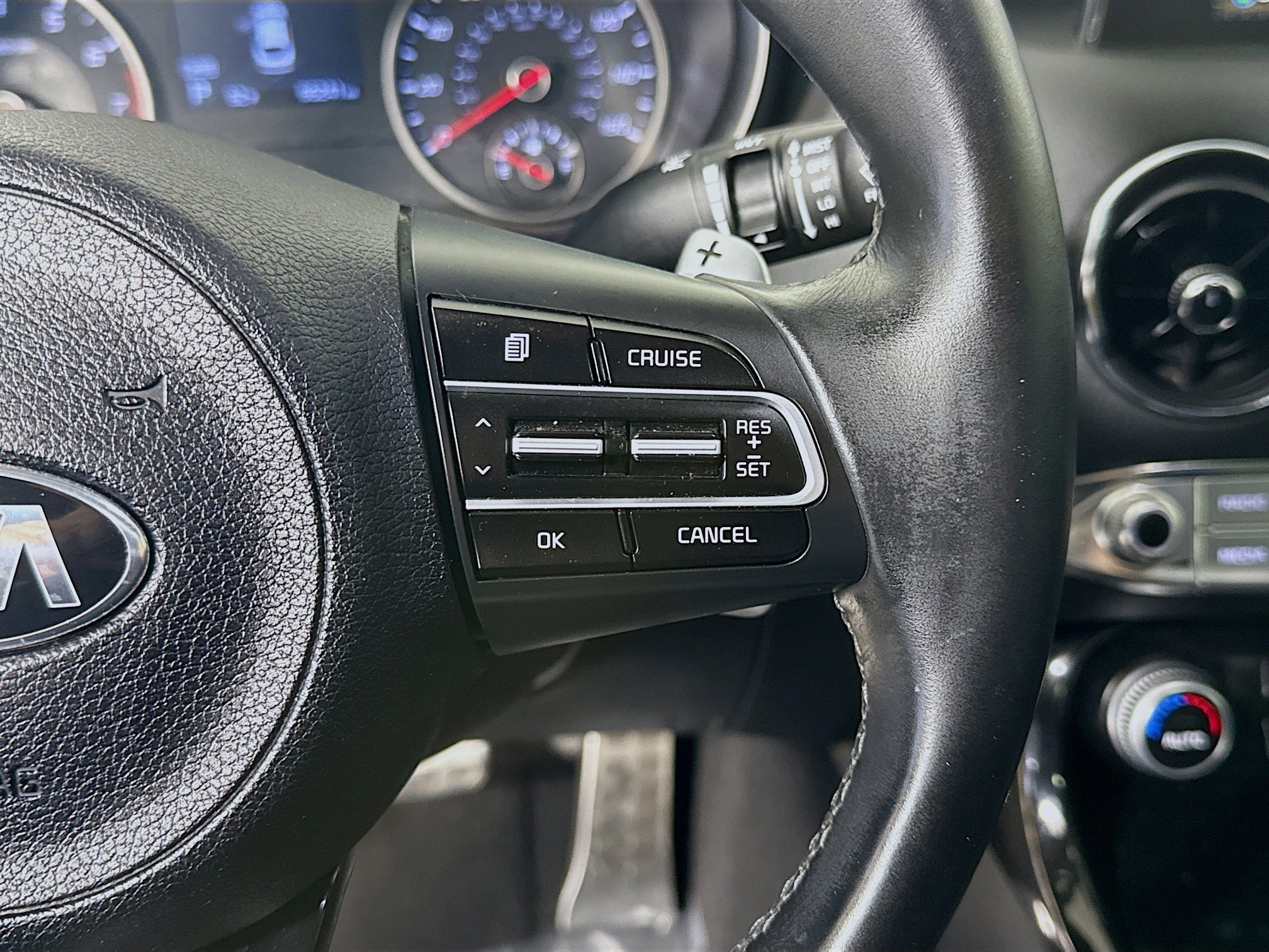 Used 2019 Kia Stinger w/ Sun & Sound Package image 15