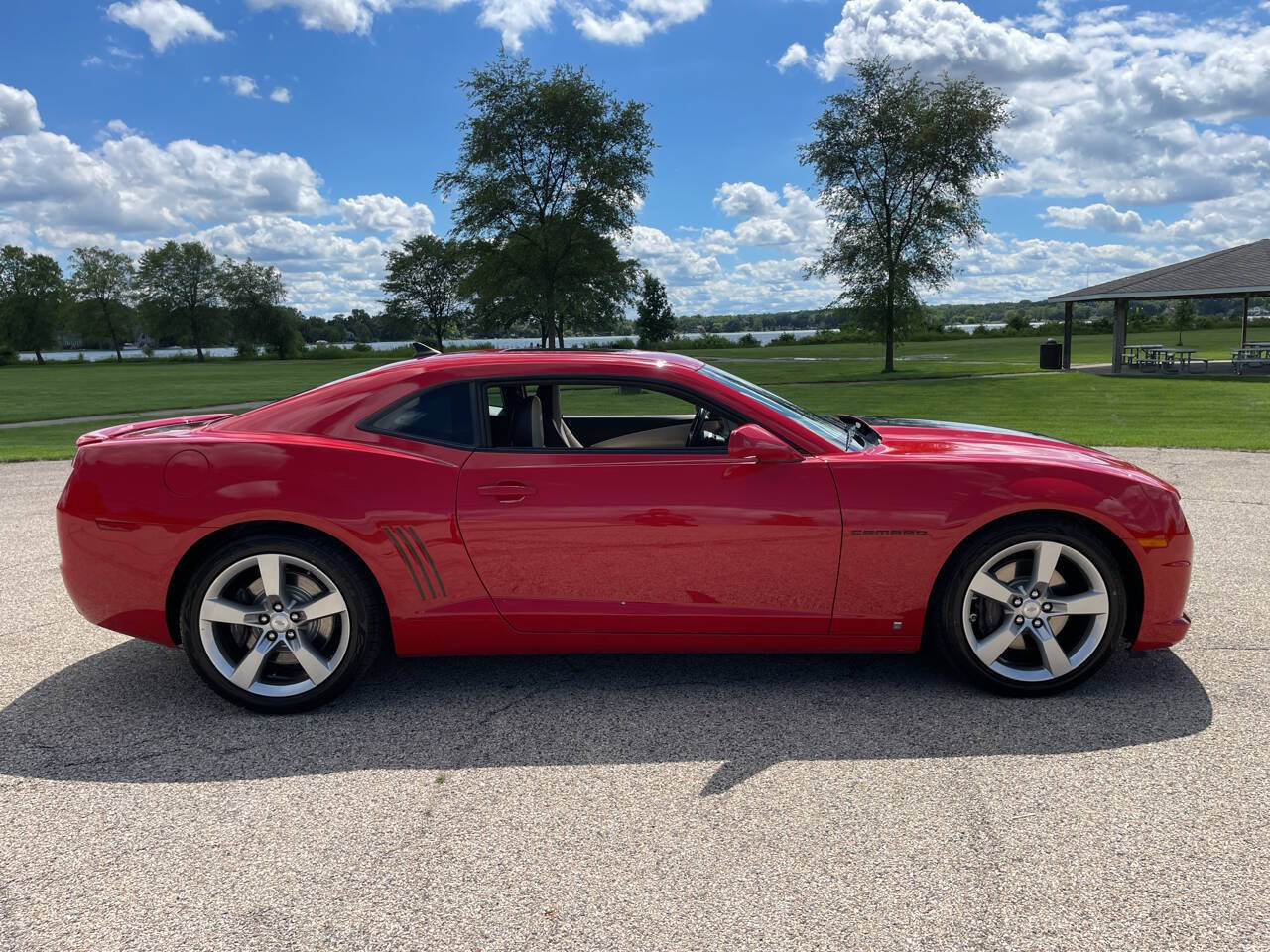 Used 2010 Chevrolet Camaro SS w/ LPO, Ground Effects Package RWD image 62
