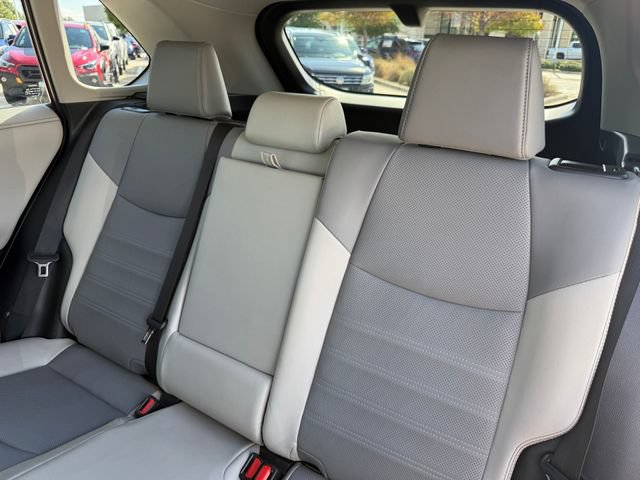 Used 2023 Toyota RAV4 Limited AWD/4WD image 27