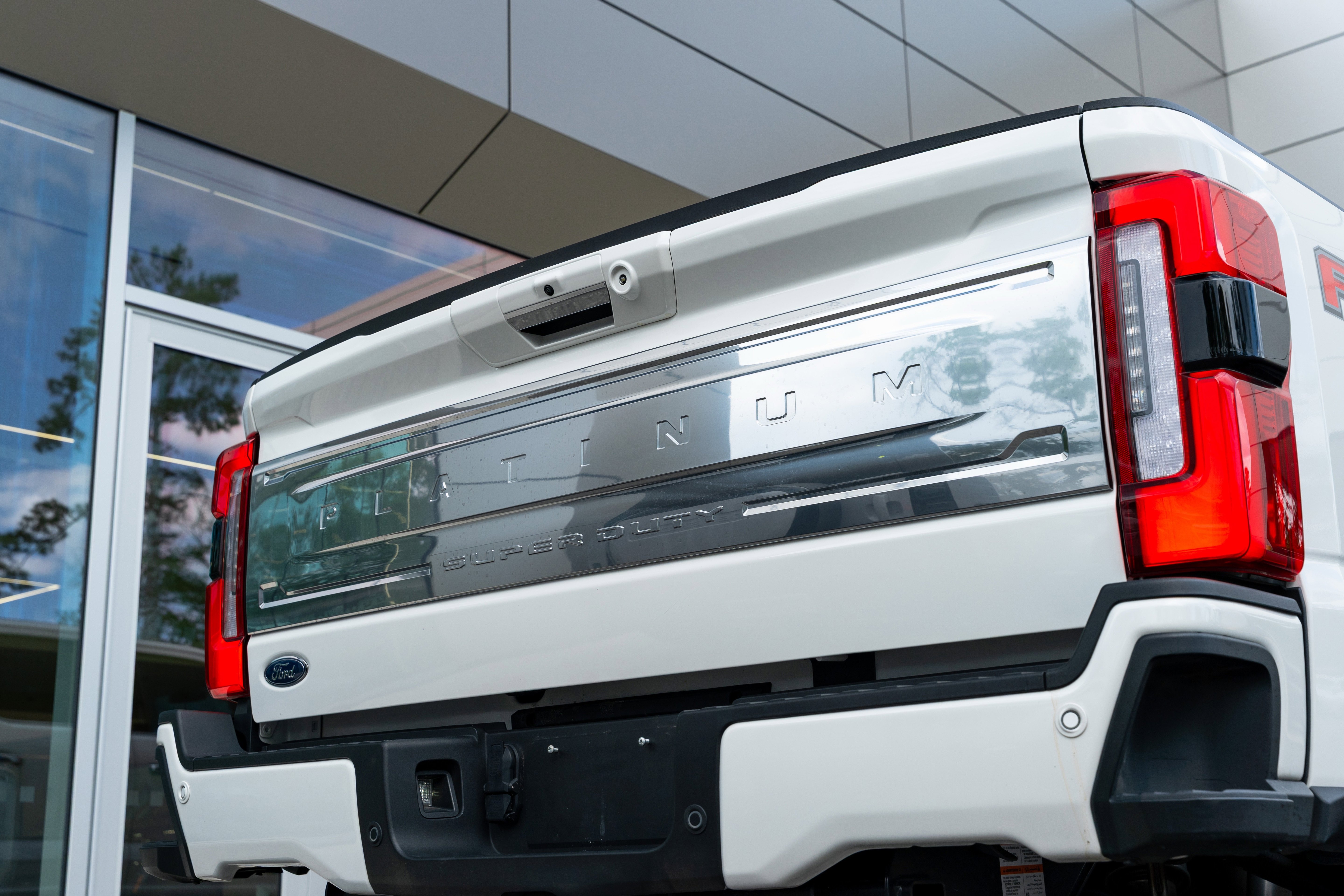 Used 2024 Ford F250 Platinum image 17