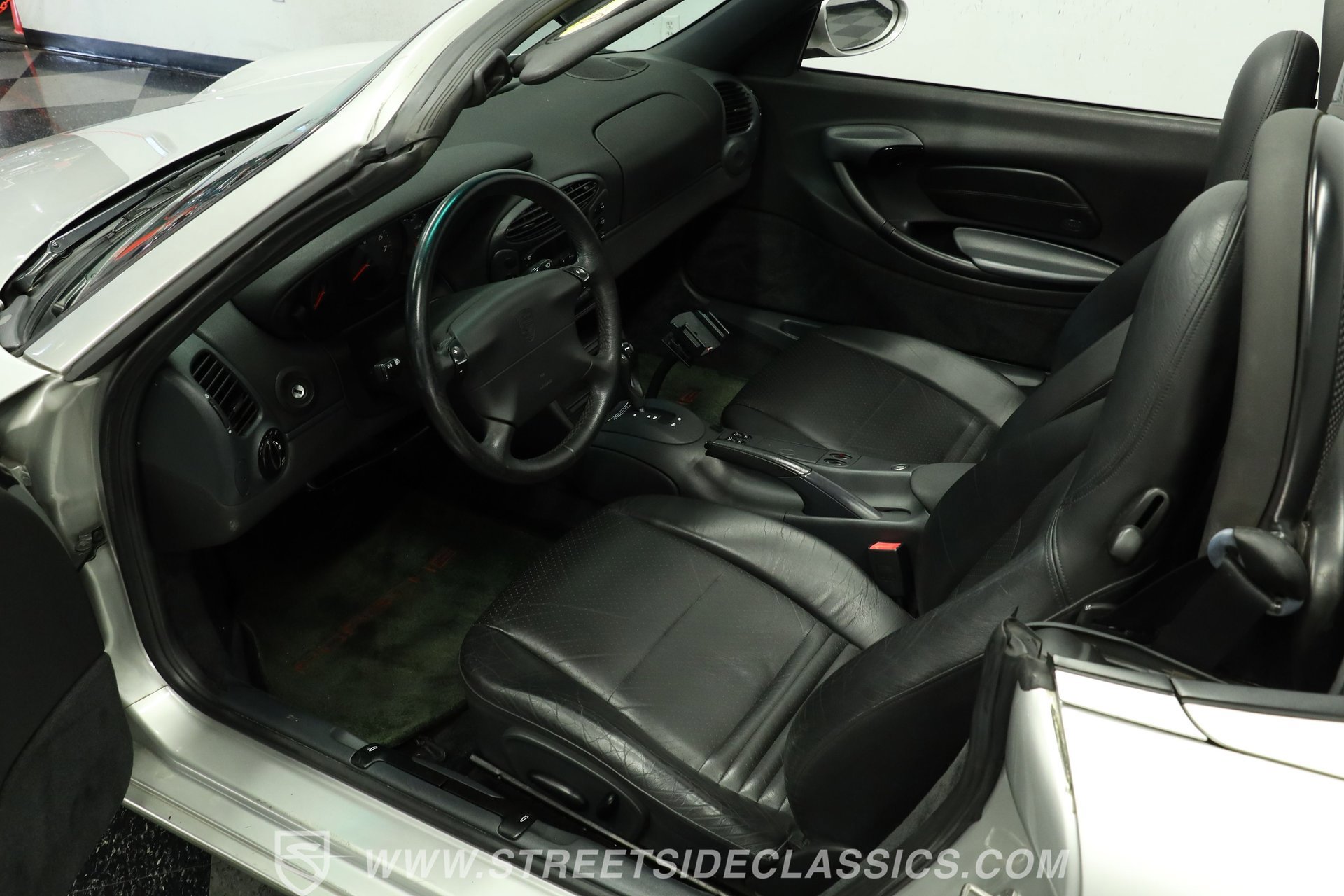 Used 1998 Porsche Boxster RWD image 3