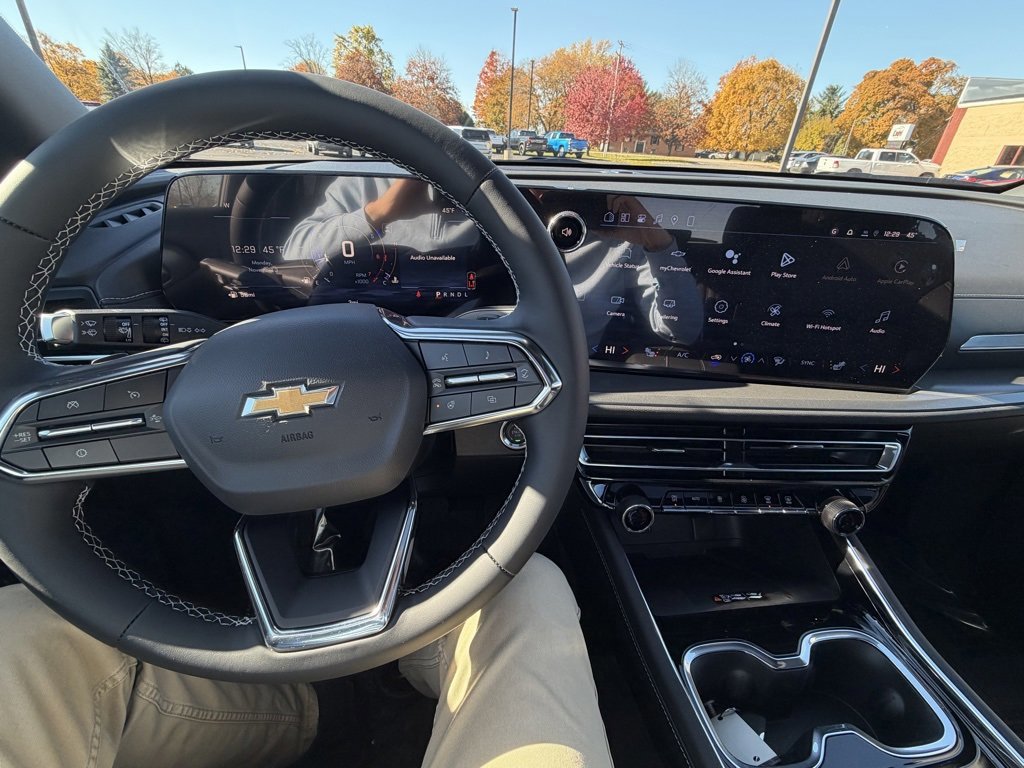 New 2026 Chevrolet Traverse LT w/ Sun and Wheel Package image 10