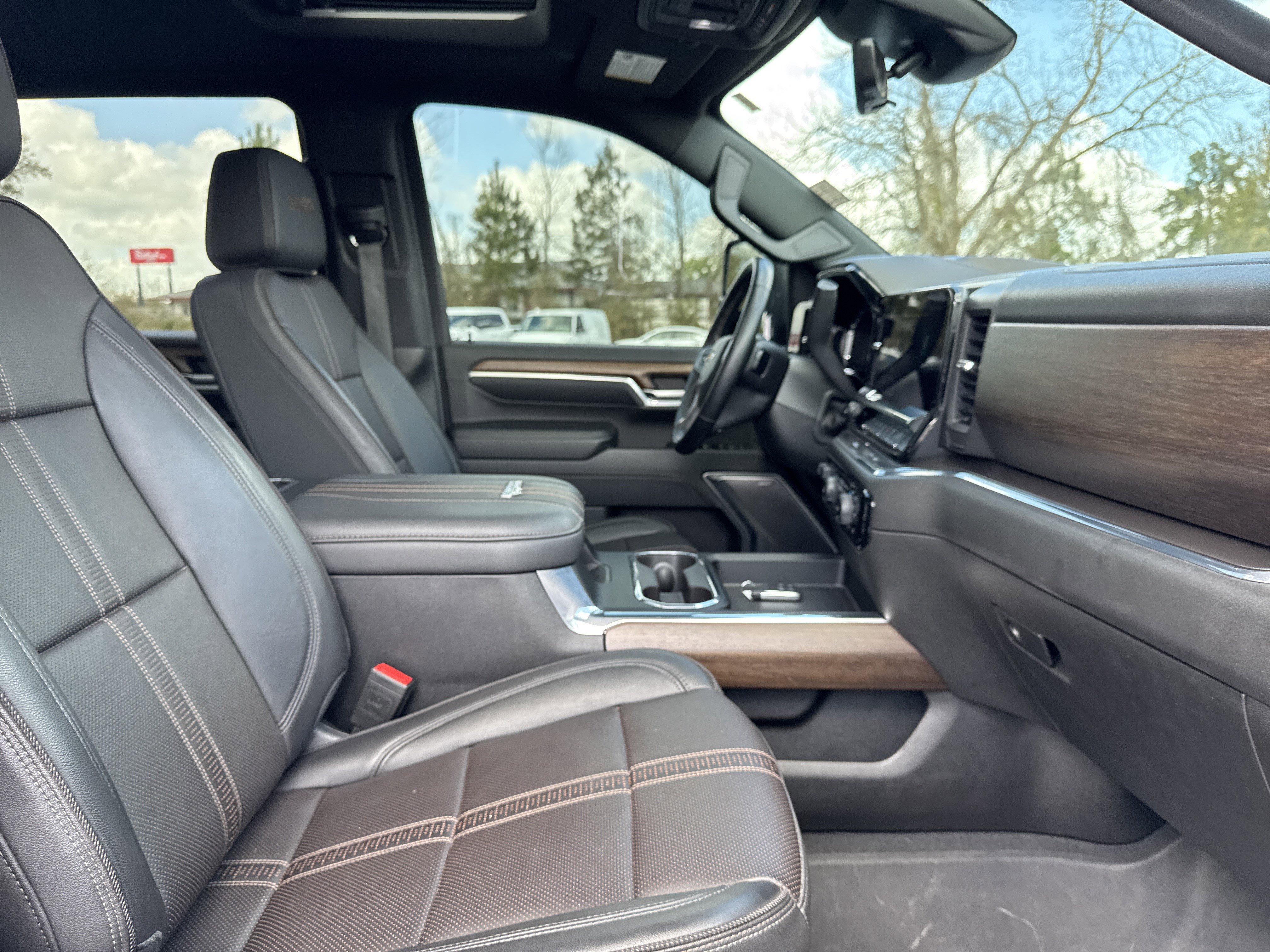 Used 2024 Chevrolet Silverado 3500 High Country w/ High Country Premium Package image 33