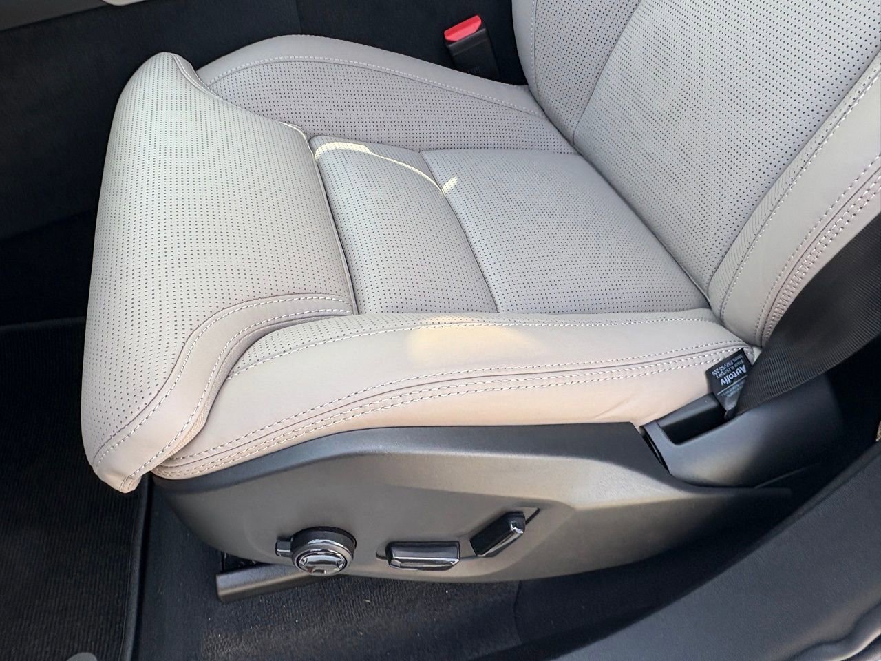 New 2026 Volvo XC90 B6 Ultra w/ Protection Package AWD/4WD image 18