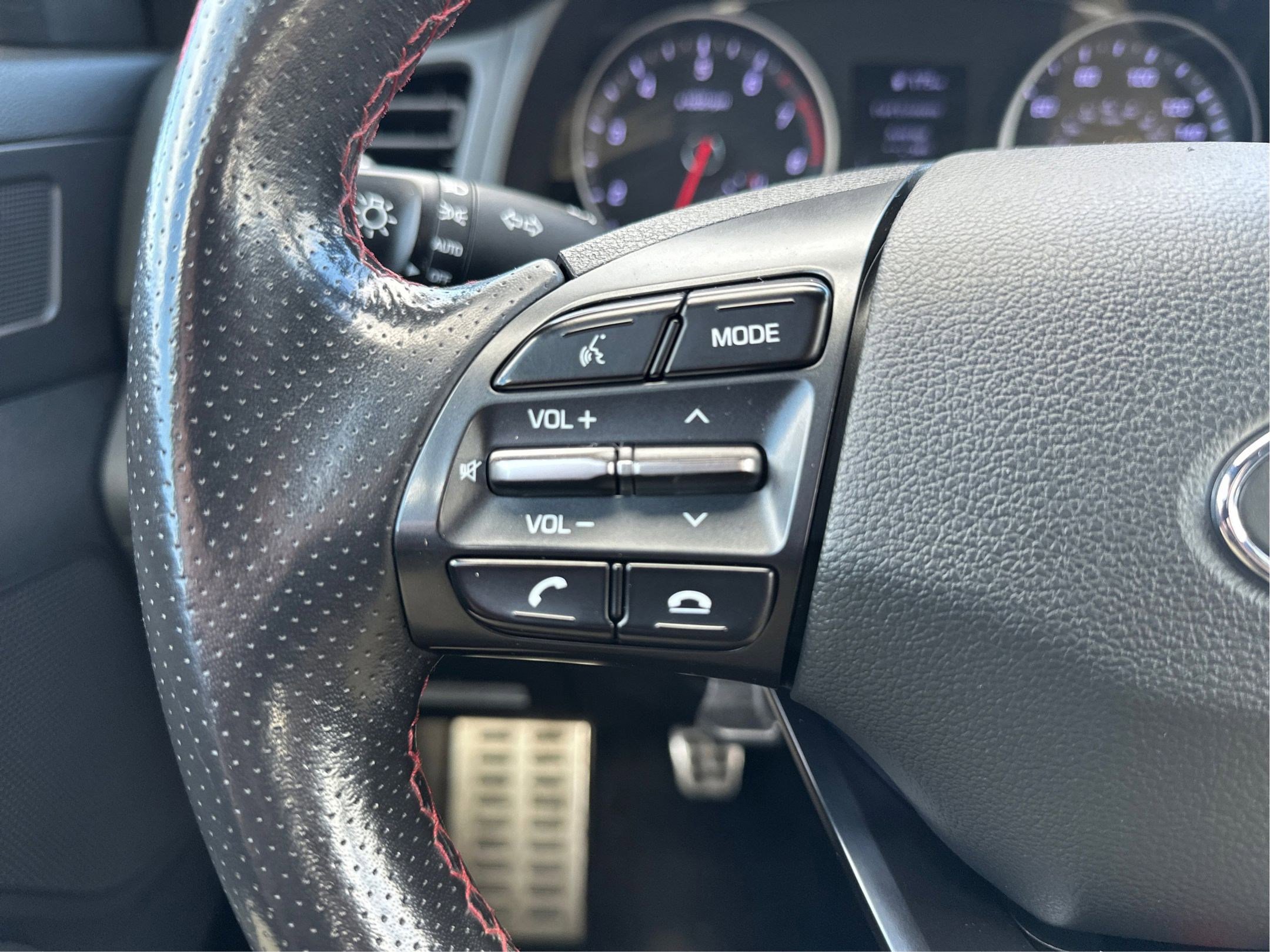 Used 2019 Hyundai Elantra Sport w/ Cargo Package FWD image 31