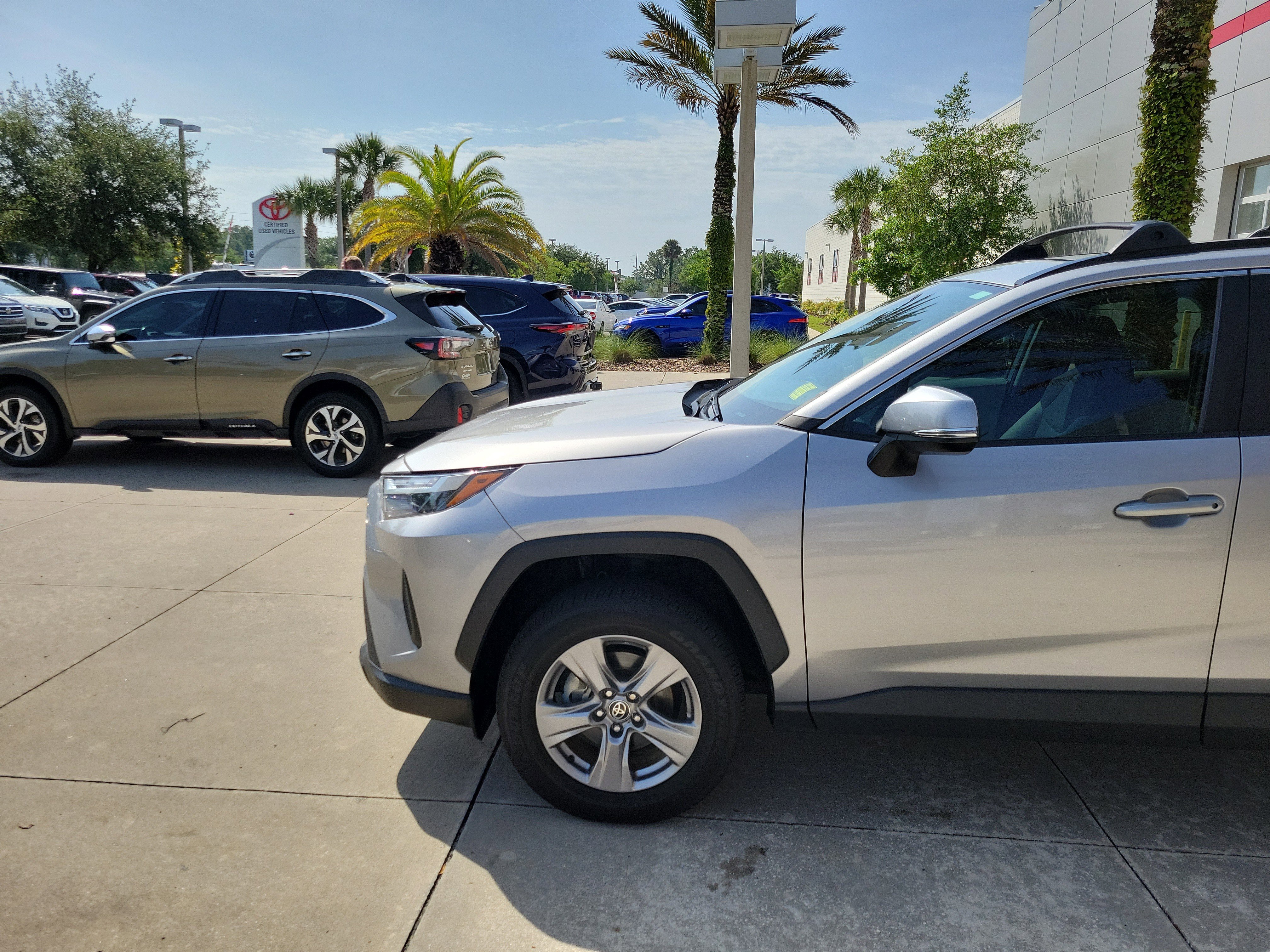 Certified 2023 Toyota RAV4 XLE w/ Convenience Package FWD image 2