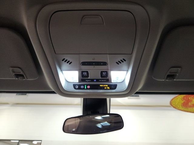 Certified 2023 GMC Acadia SLE w/ Driver Convenience Package image 18