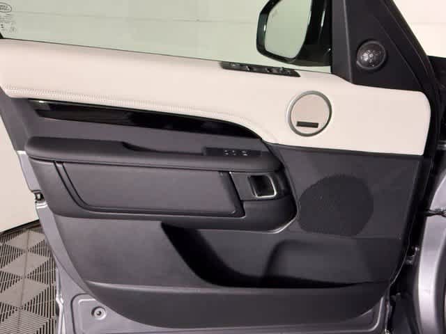 New 2026 Land Rover Discovery S AWD/4WD image 20