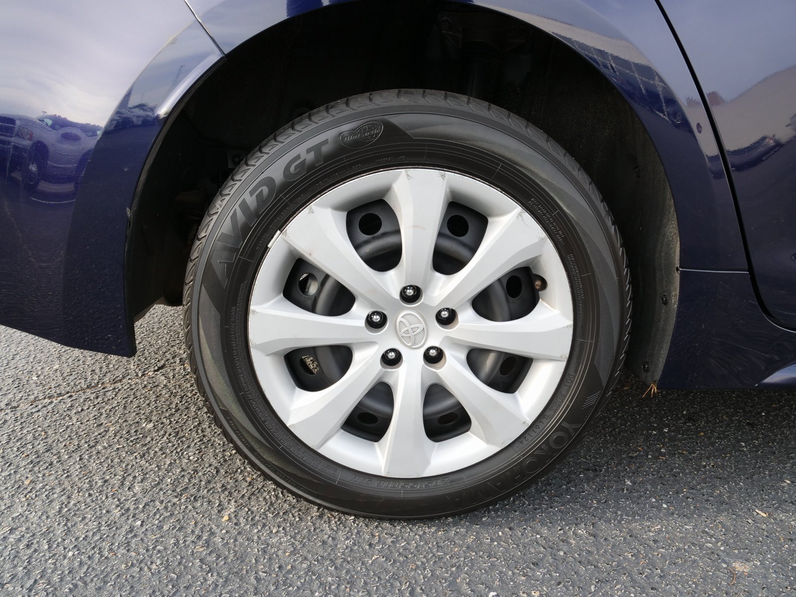 Used 2024 Toyota Corolla LE image 12