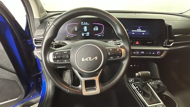 Used 2023 Kia Sportage EX FWD image 14