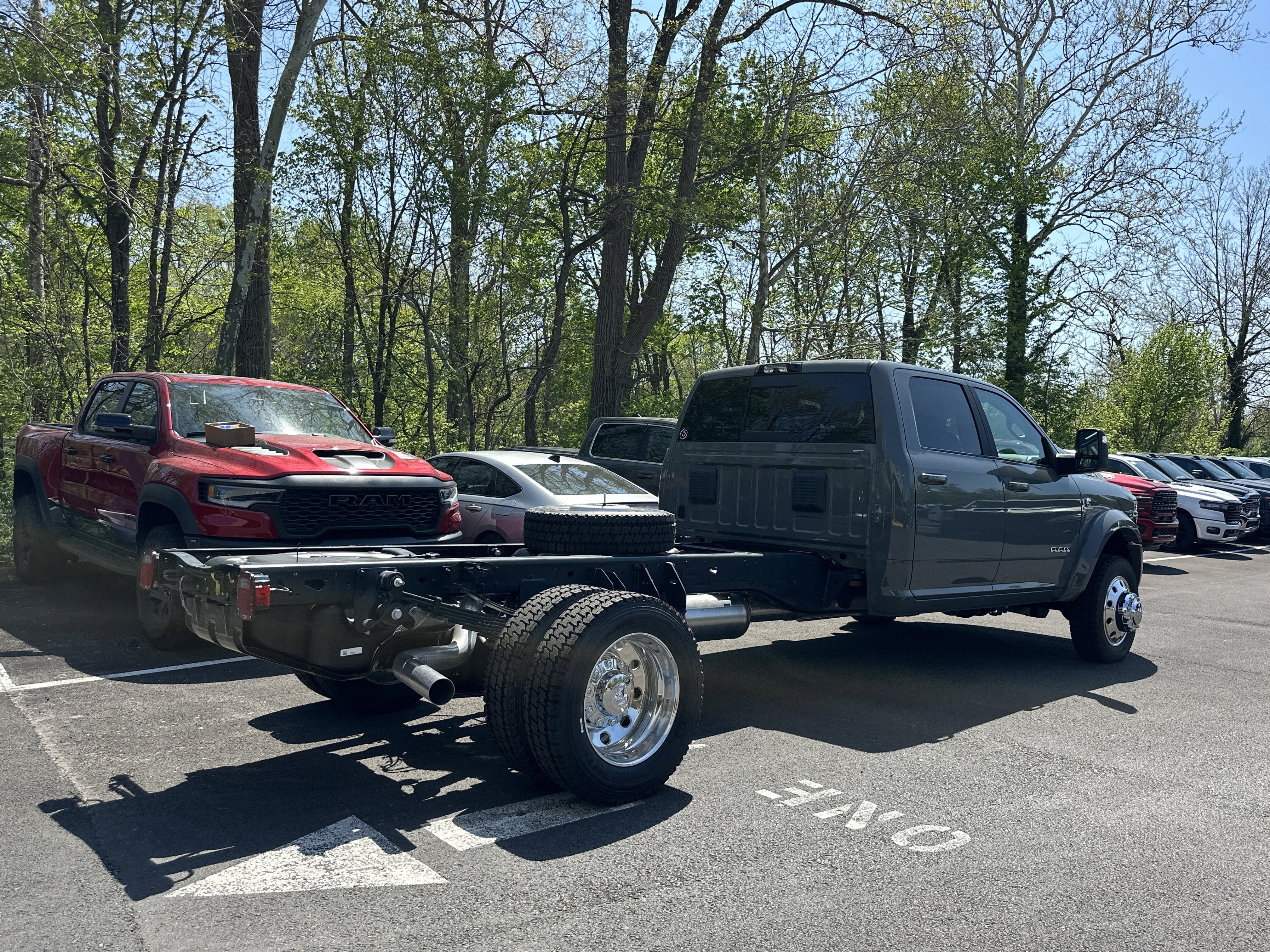 New 2026 RAM 5500 4x4 Crew Cab w/ Laramie Trim Package image 19