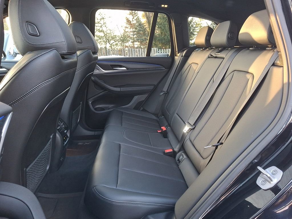 Certified 2024 BMW X3 xDrive30i w/ Premium Package image 7