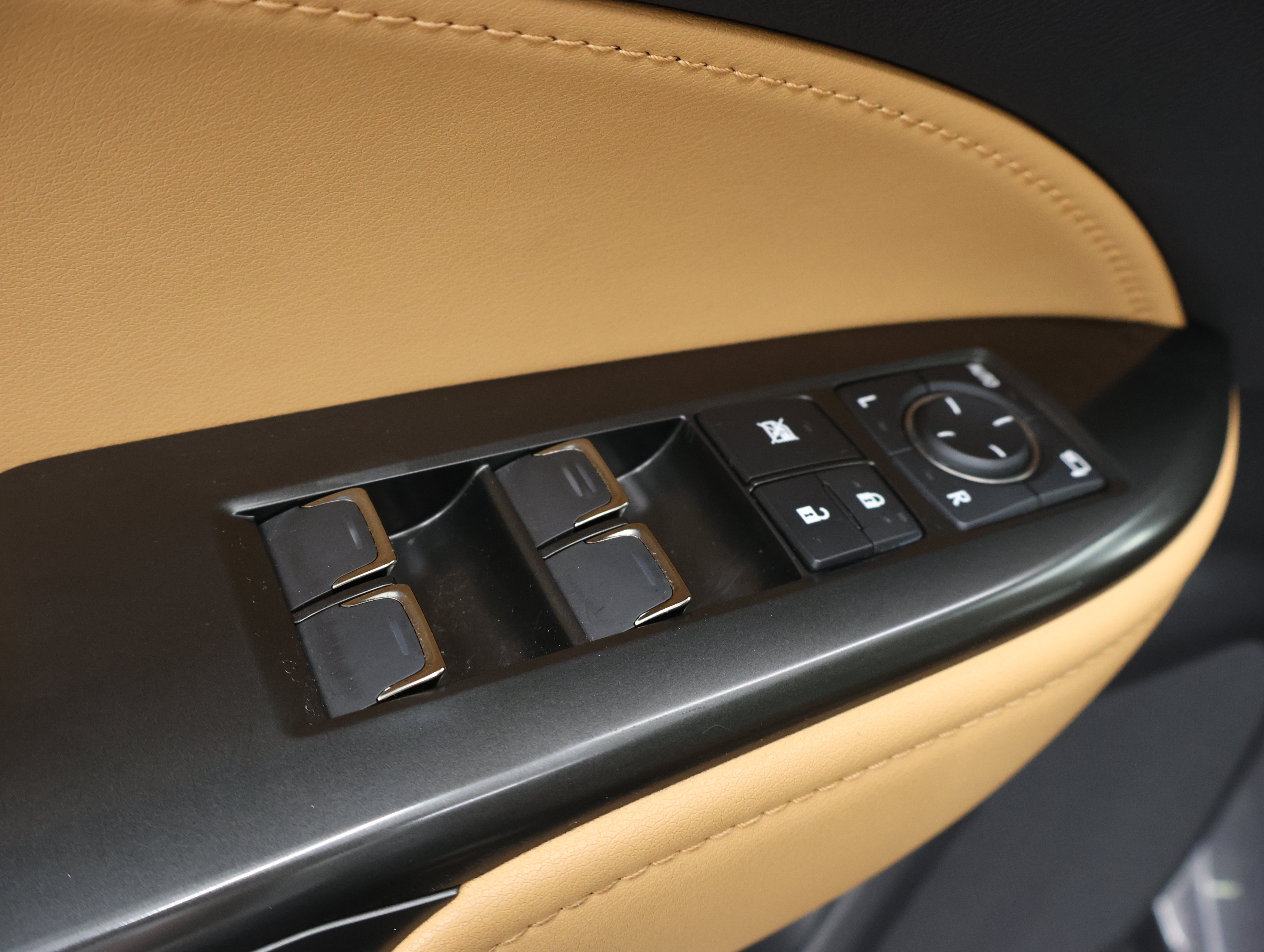 Used 2022 Lexus NX 350h AWD w/ Vision Package image 37