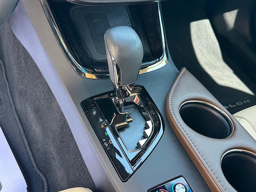 Certified 2017 Toyota Avalon Limited FWD image 25