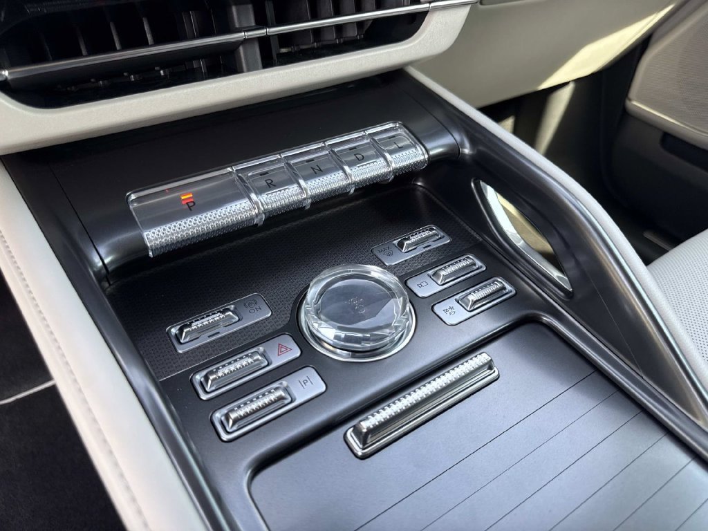 New 2026 Lincoln Nautilus Premier AWD/4WD image 29