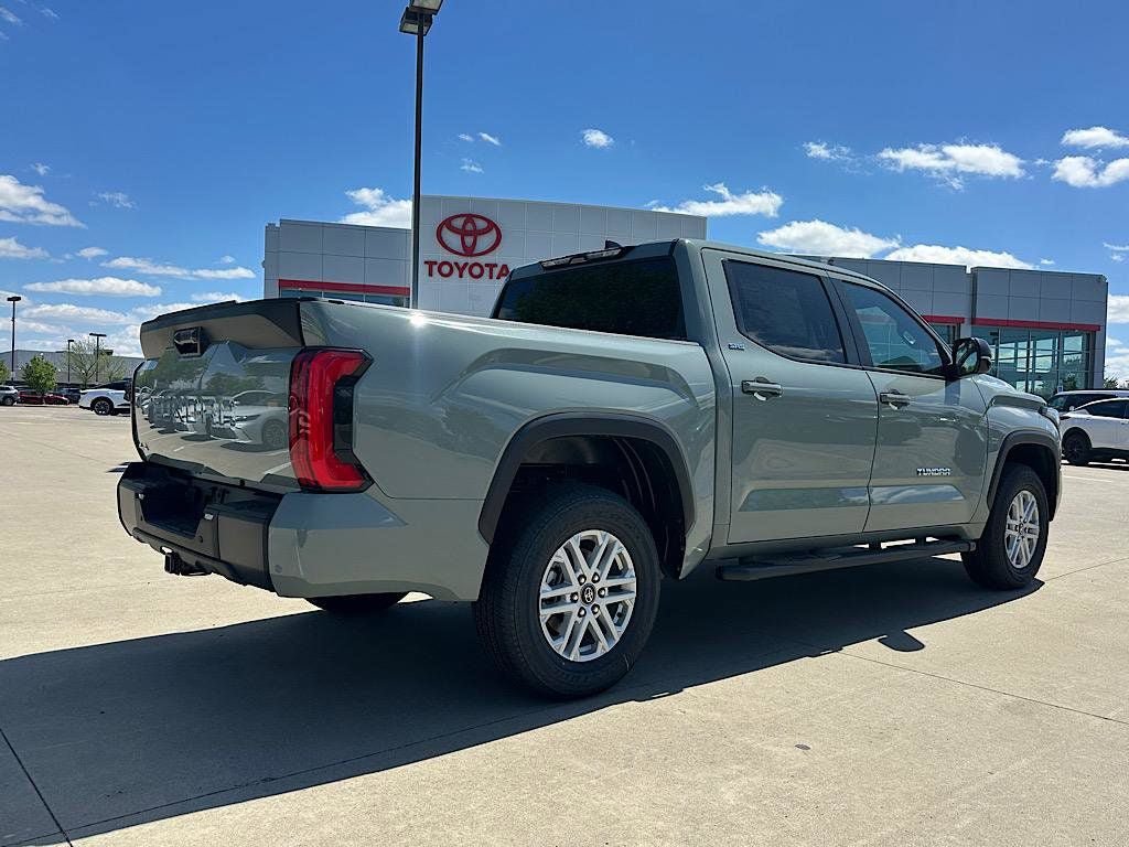 New 2026 Toyota Tundra SR5 AWD/4WD image 4