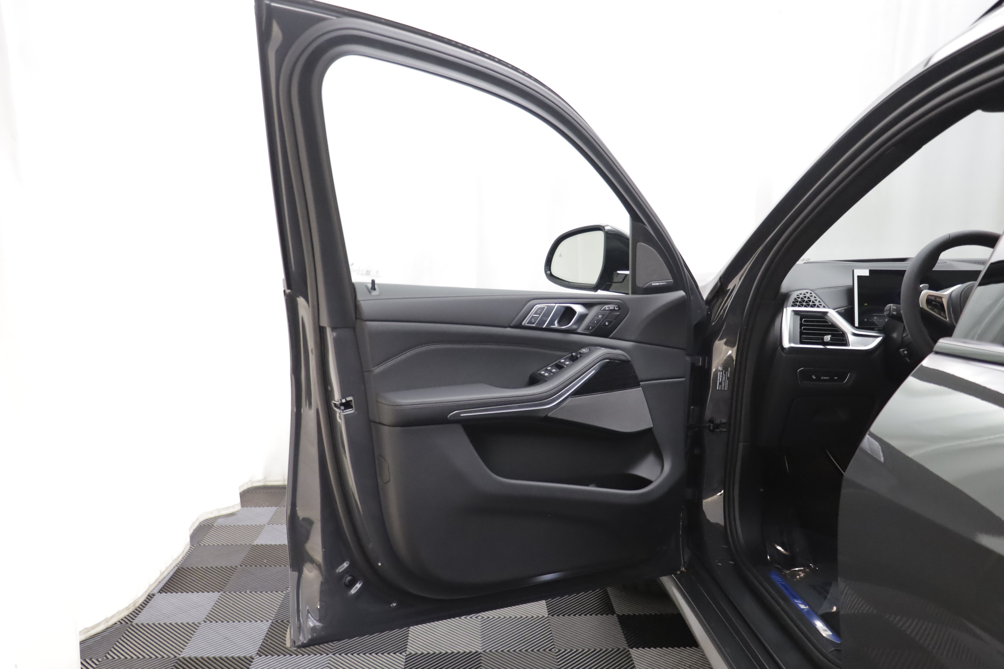 New 2027 BMW X7 xDrive40i w/ M Sport Package AWD/4WD image 5