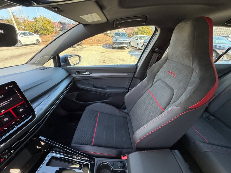 New 2026 Volkswagen Golf SE image 28