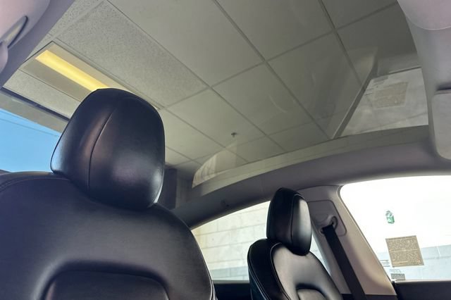 Used 2021 Tesla Model Y Long Range AWD/4WD image 19