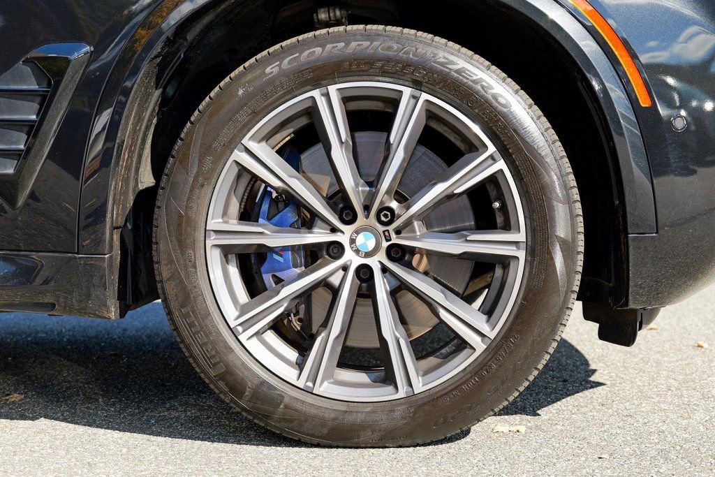 Used 2024 BMW X5 M60i w/ Executive Package image 12