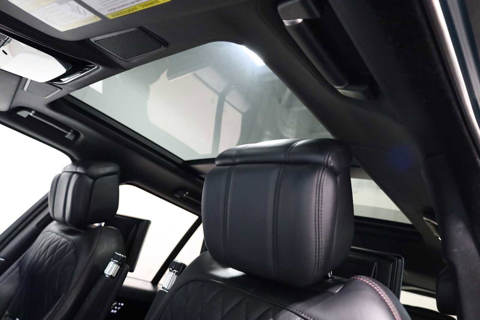 Used 2019 Land Rover Range Rover SV Autobiography Dynamic image 19