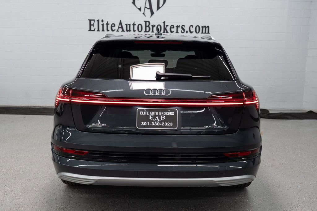 Used 2021 Audi e-tron Premium Plus w/ Premium Plus Package image 4