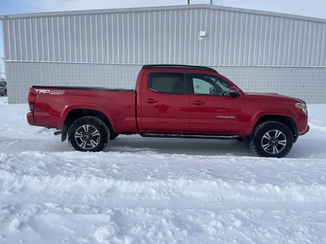 Used 2018 Toyota Tacoma TRD Sport image 17