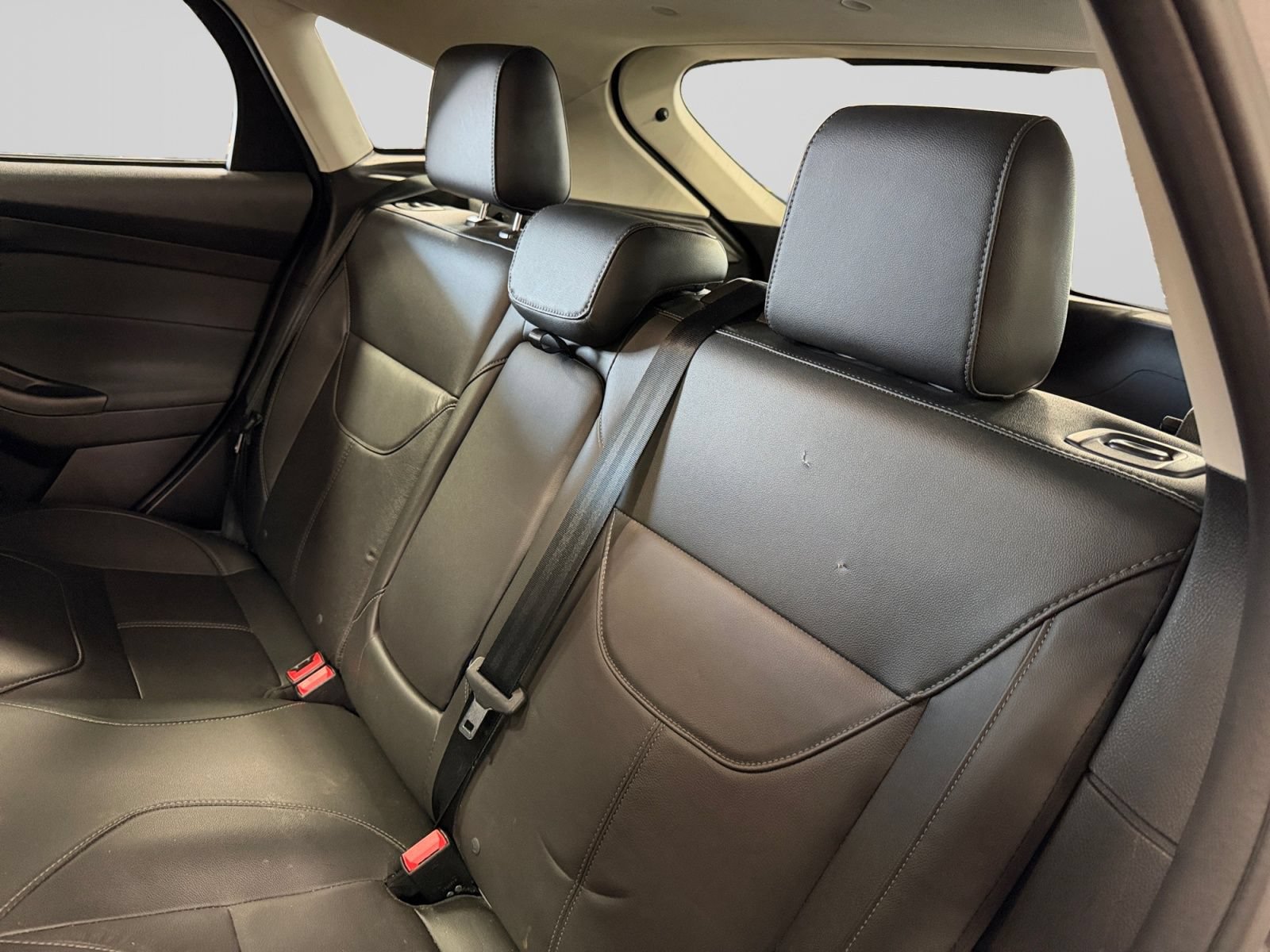 Used 2018 Ford Focus Titanium FWD image 20