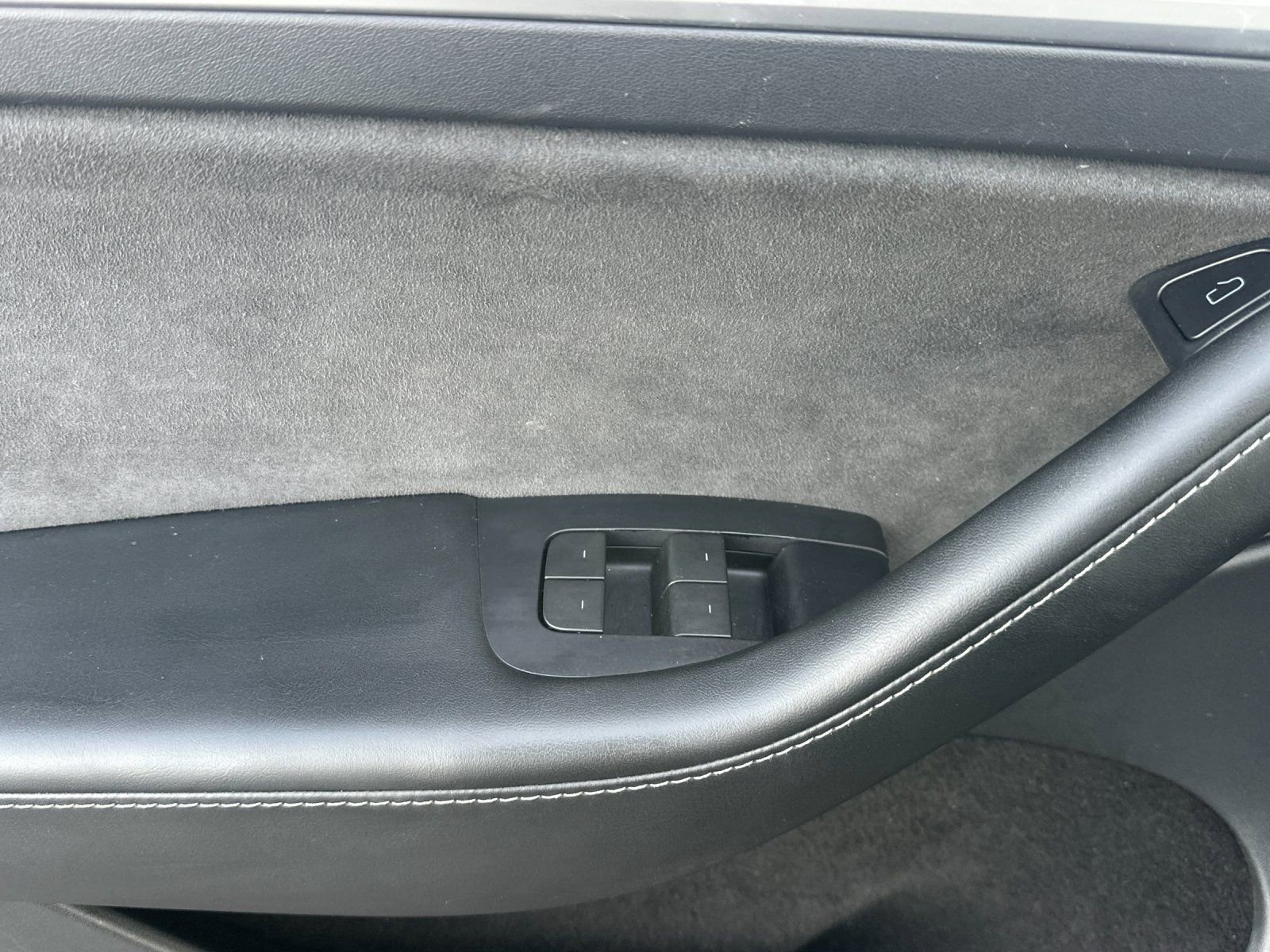 Used 2023 Tesla Model Y Long Range image 11