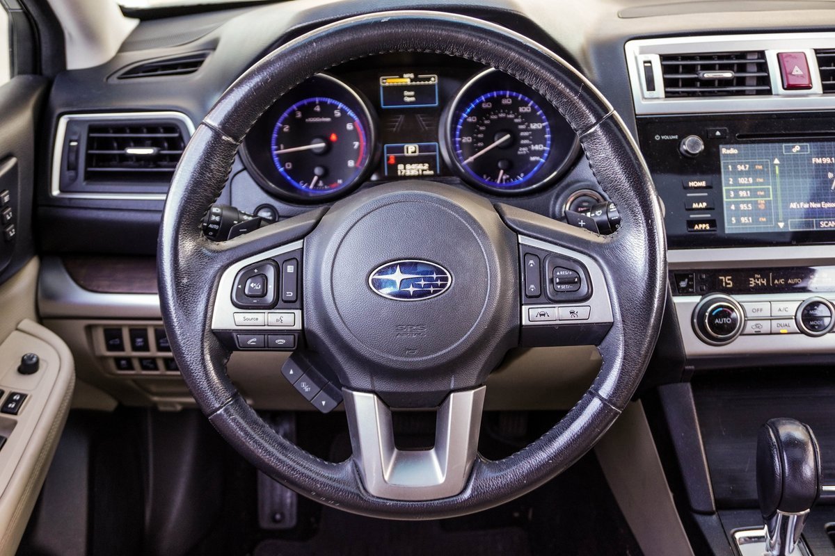 Used 2017 Subaru Outback 2.5i Limited image 9