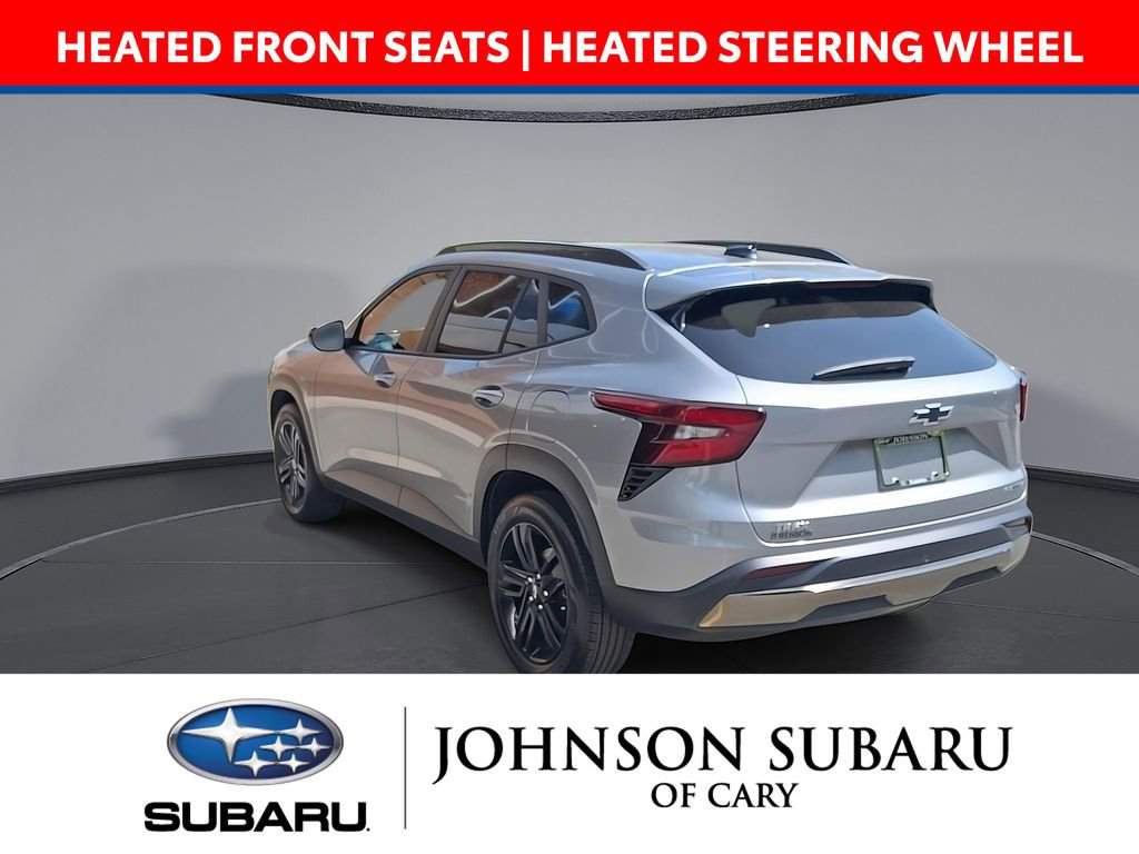 Used 2025 Chevrolet Trax ACTIV w/ Driver Confidence Package image 2