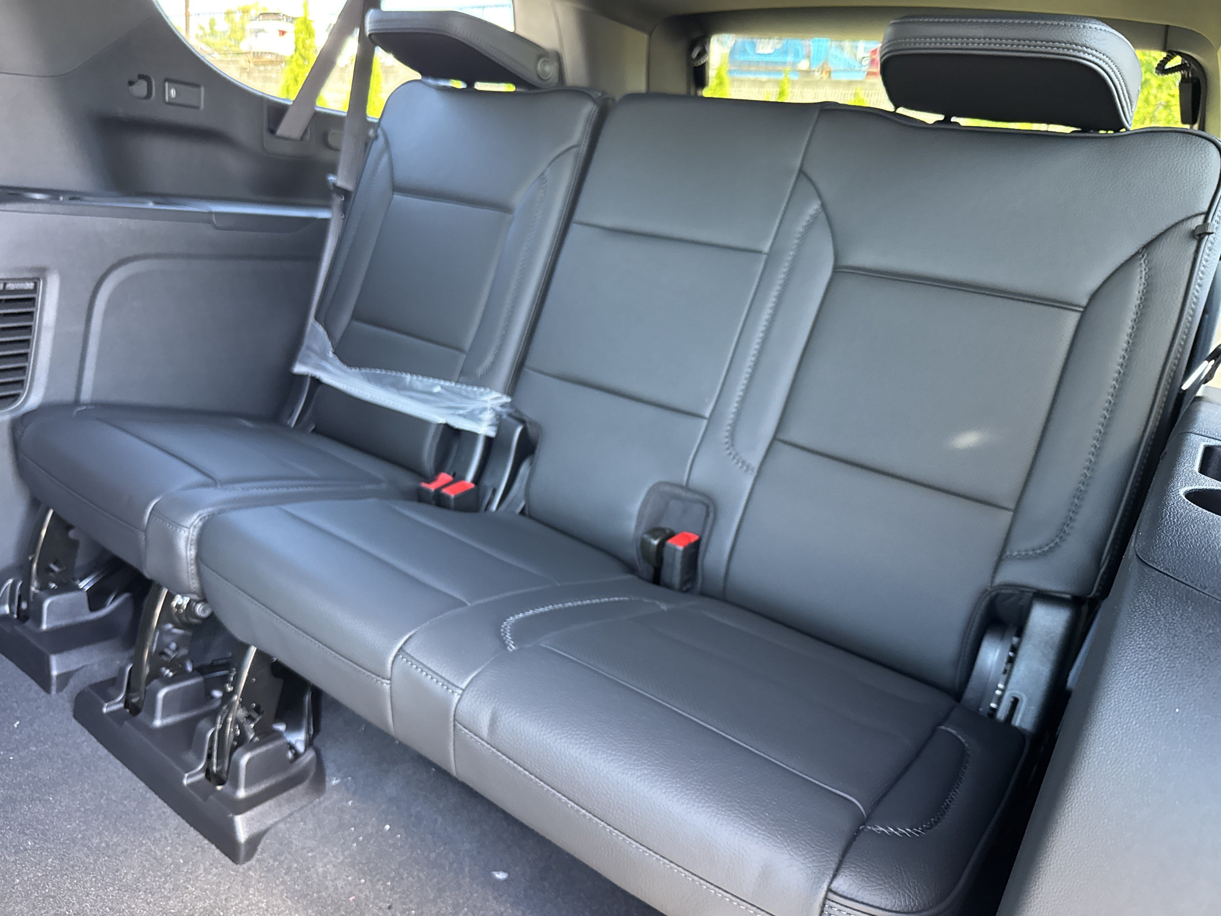 New 2026 GMC Yukon XL Denali w/ Denali Reserve Package RWD image 34