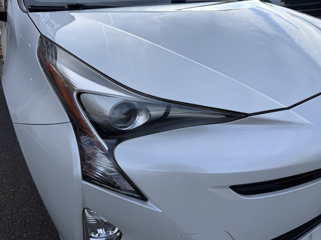 Used 2017 Toyota Prius Four image 9