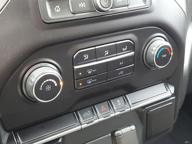 Used 2020 Chevrolet Silverado 2500 Custom w/ Custom Value Package image 17