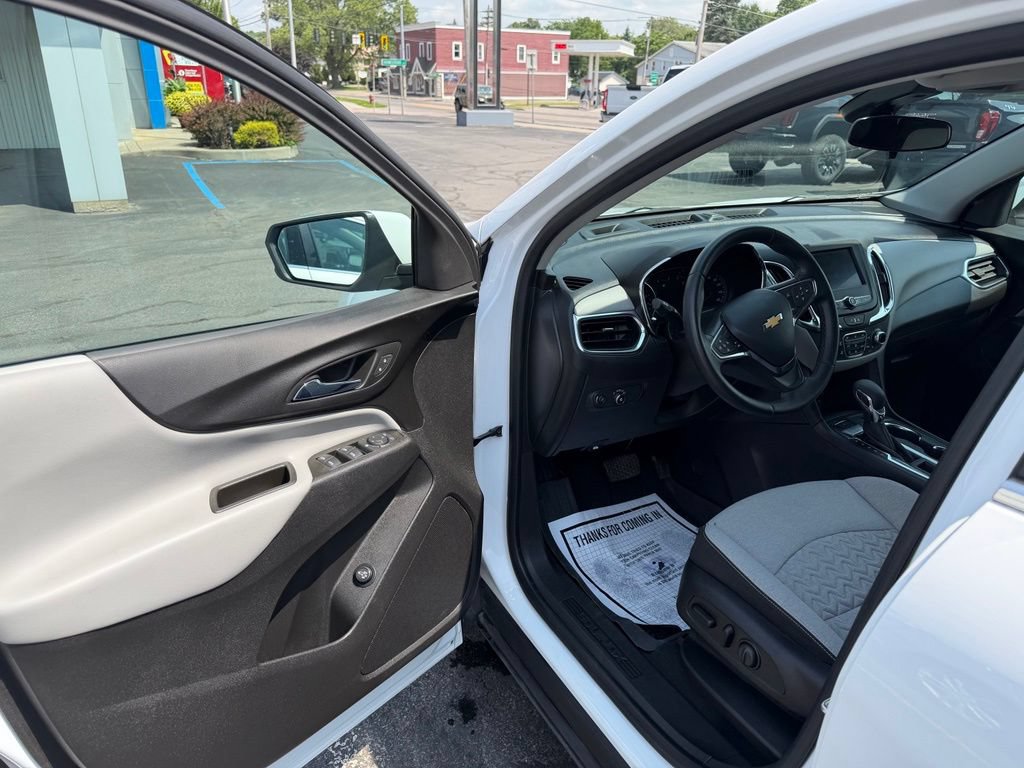 Used 2023 Chevrolet Equinox LT AWD/4WD image 8