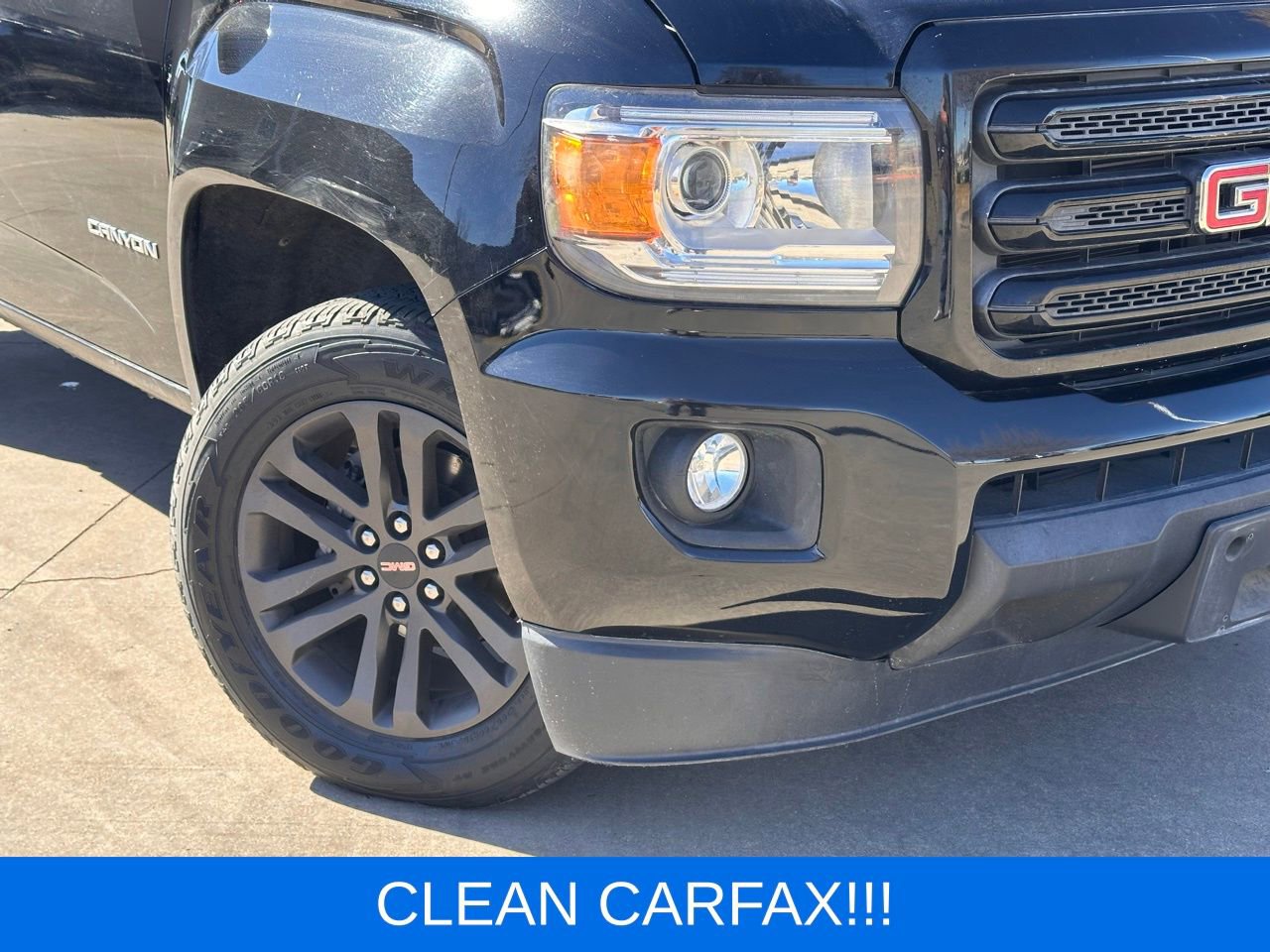 Used 2019 GMC Canyon SLE w/ Elevation Edition image 2