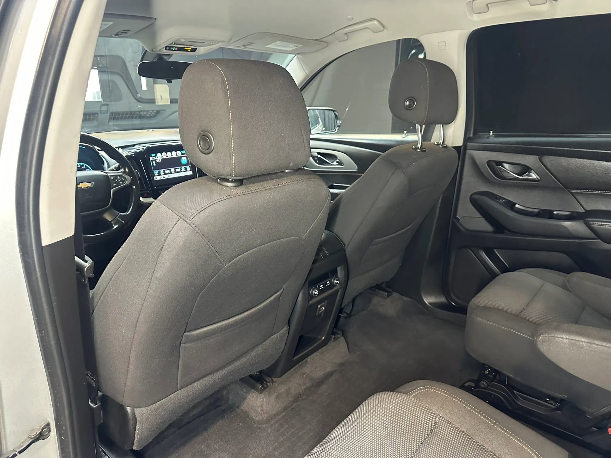 Used 2019 Chevrolet Traverse LT w/ LPO, Black Accent Package image 20