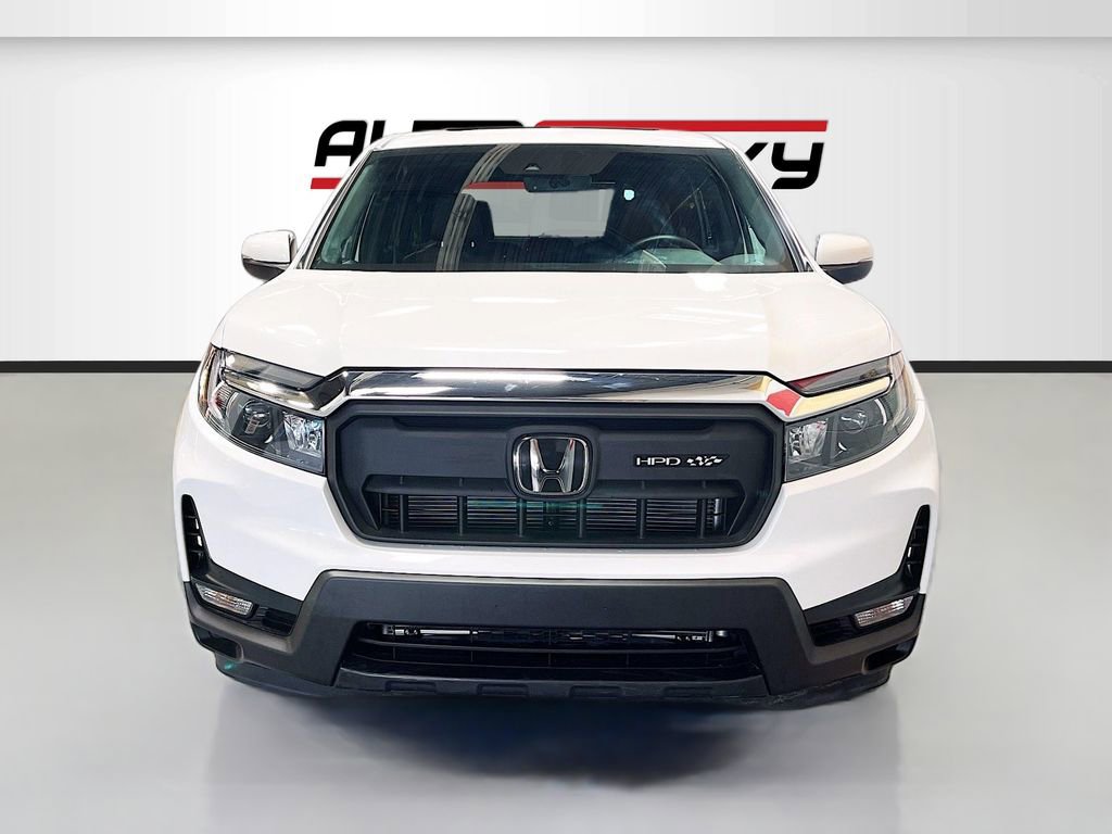 Used 2025 Honda Passport EX-L image 2